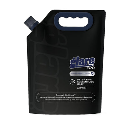 Botella de 2.7 litros de Detergente Glare Pro Dark para ropa negra y oscura